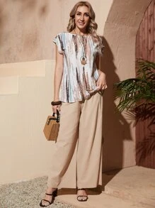 EMERY ROSE Batwing Sleeve Graphic Print Top