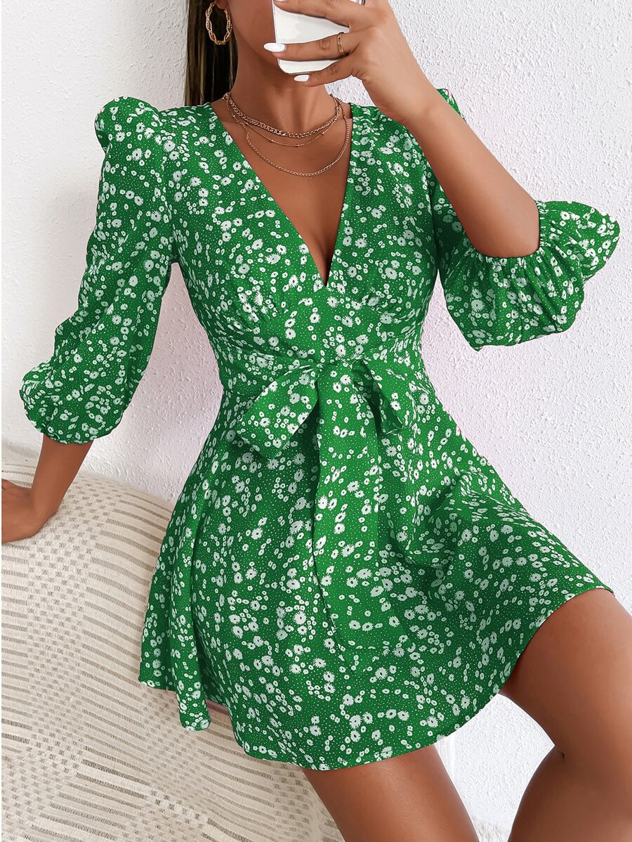 SHEIN PETITE 小碎花泡泡袖前繫帶連衣裙 - 綠色 - 查看 1