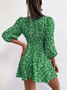 SHEIN PETITE 小碎花泡泡袖前繫帶連衣裙 - 綠色 - 查看 2
