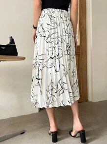 DAZY All Over Print Pleated Skirt - Beige - View 2