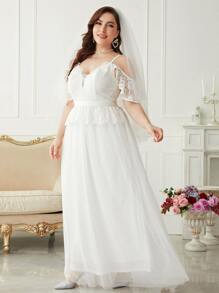 SHEIN Belle Plus Lace Panel Cold Shoulder Mesh Maxi Wedding Dress Without Veil - White - View 4