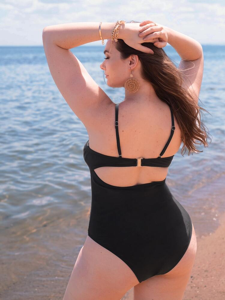 シンプル クリスクロス ワンピース水着、夏のビーチ旅行に | SHEIN JAPAN