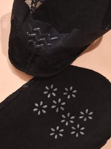 Scallop Trim Lace Invisible Socks - Black - View 2