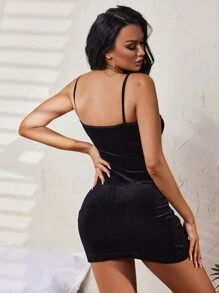 SHEIN SXY 流蘇邊圍裹下擺絲絨吊帶緊身洋裝 - 黑色 - 查看 2