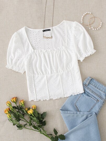 Camiseta con bordado con ojal fruncido de manga farol ribete en forma de lechuga