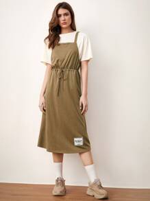 Mulvari 日文圖案補丁細節腰部抽繩洋裝不帶T恤 - 卡其色 - 查看 1