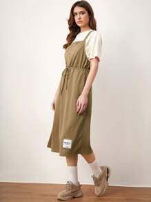 Mulvari 日文圖案補丁細節腰部抽繩洋裝不帶T恤 - 卡其色 - 查看 4