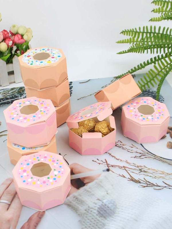 5pcs/set Donut Pattern Random Packing Box, Cartoon Geometric Shaped Candy Wrapping Box For Baking