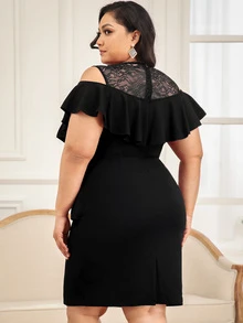 CurvySweet 大碼挖肩荷葉邊細節花卉蕾絲刺繡緊身洋裝 - 黑色 - 查看 2