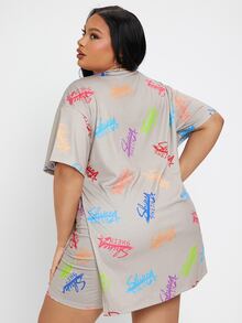 SHEIN EZwear Plus Letter Graphic Drop Shoulder Split Side Tee & Cycling Shorts - Multicolor - View 2