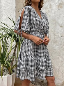 Vestido con estampado de cuadros de manga con abertura de puño con nudo bajo con fruncido - Blanco y Negro - Ver 6