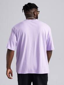 Manfinity VCAY Camiseta de cuello redondo con estampado de letras de corte holgado para hombre - Lila Púrpura - Ver 2