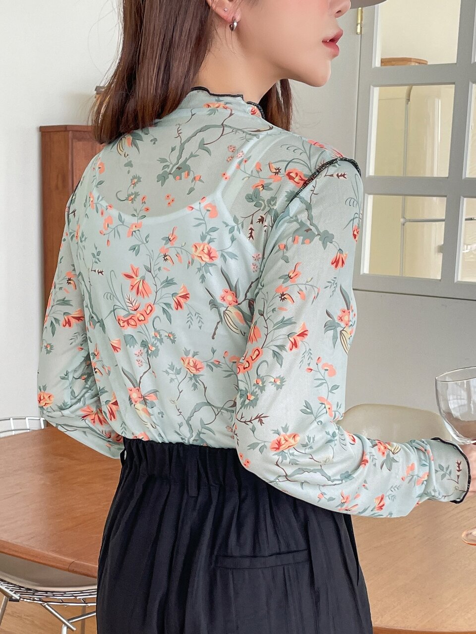 Floral Print Top-stitching Mock Neck Tee