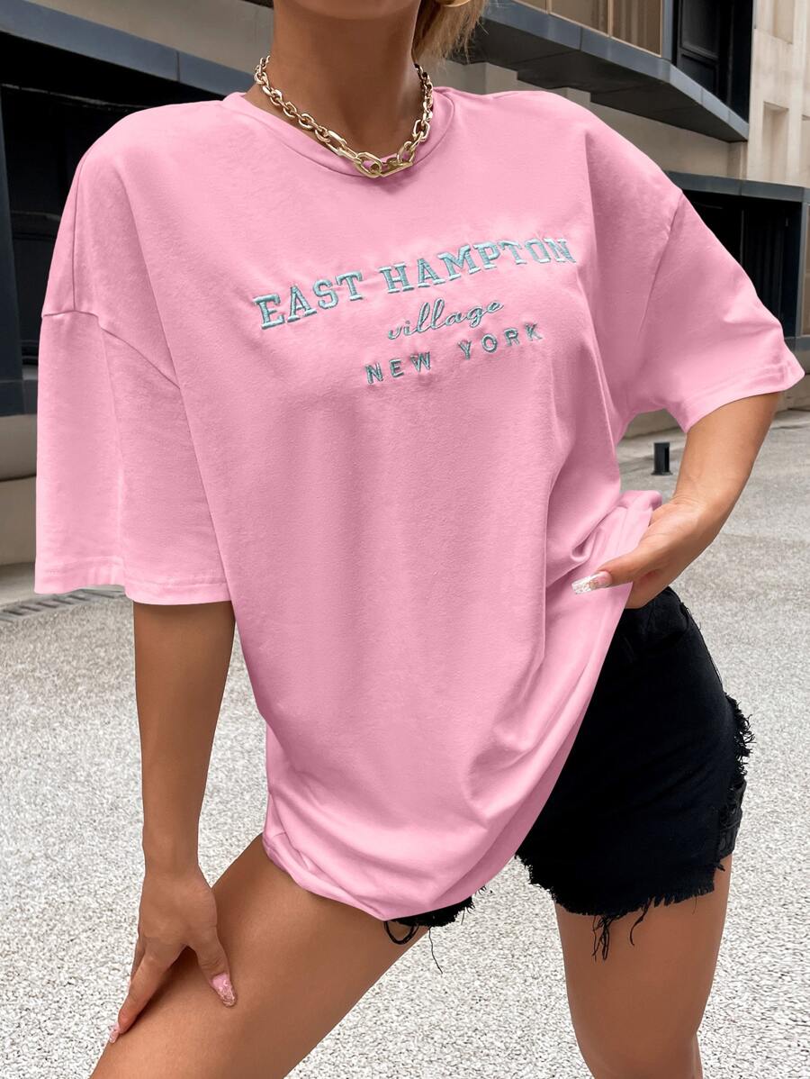 SHEIN Unity 落肩字母刺绣上衣 图案 T 恤 女士上衣 - 淺粉色 - 查看 1