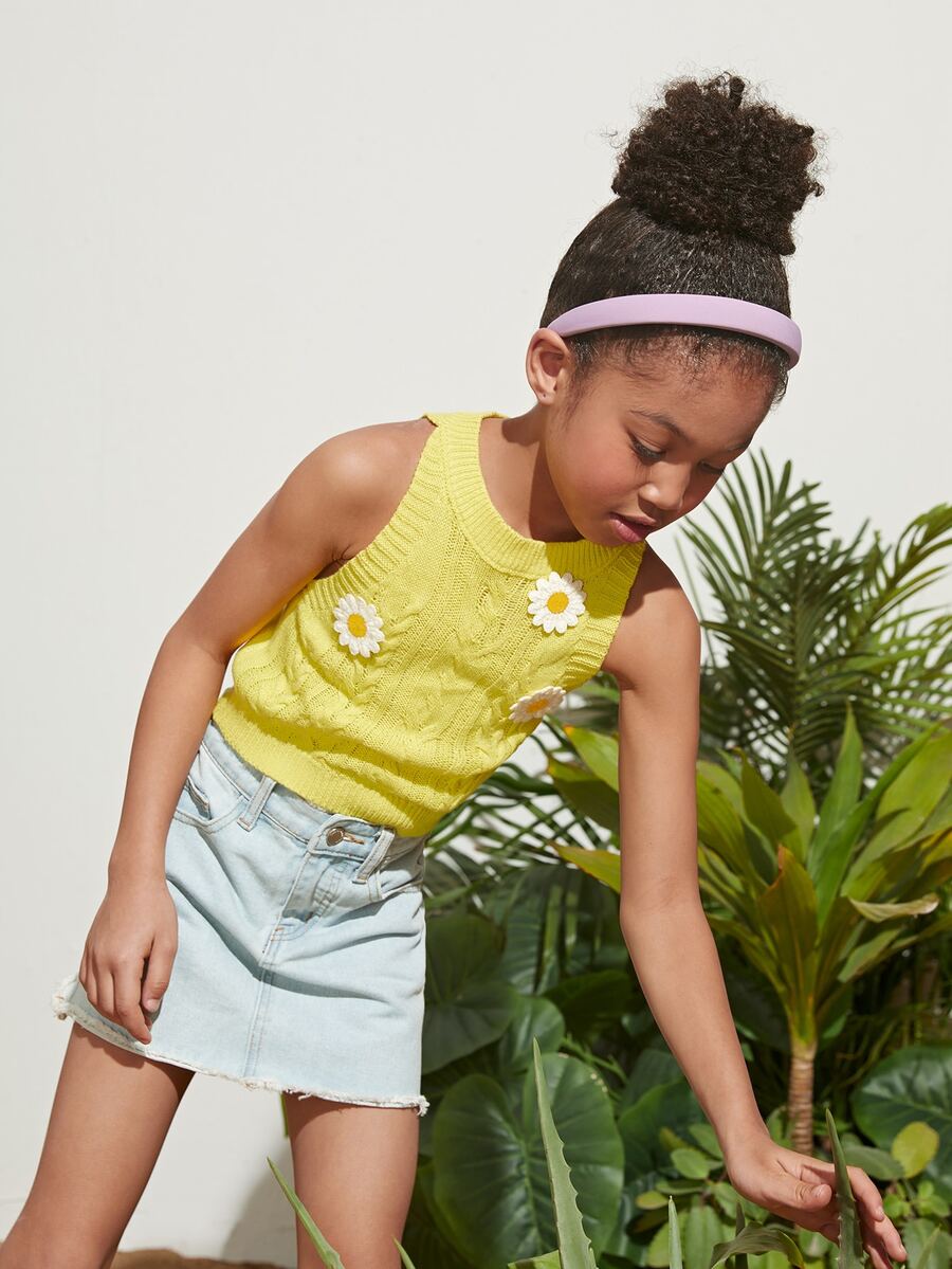 SHEIN Girls Cable Knit Floral Patch Knit Top - Yellow - View 1