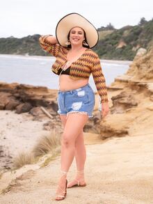 SHEIN VCAY 大碼鋸齒形印花前繫帶上衣 - 彩色 - 查看 4