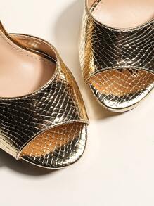Women Gold Color Snakeskin Pattern Chunky Heeled Sandals, Fashionable Open Toe Ankle Strap,Platform Heels For Women - Gold - View 5