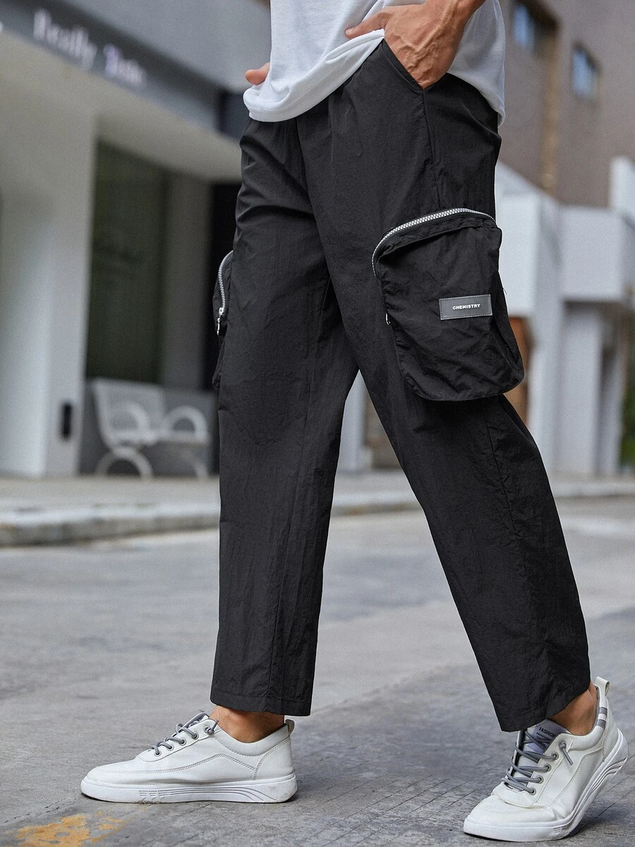 Manfinity 男士腰部抽繩補丁細節工裝褲 - 黑色 - 查看 1