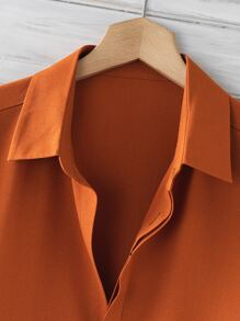 Manfinity Homme Men Button Up Curved Hem Shirt, Old Money Style