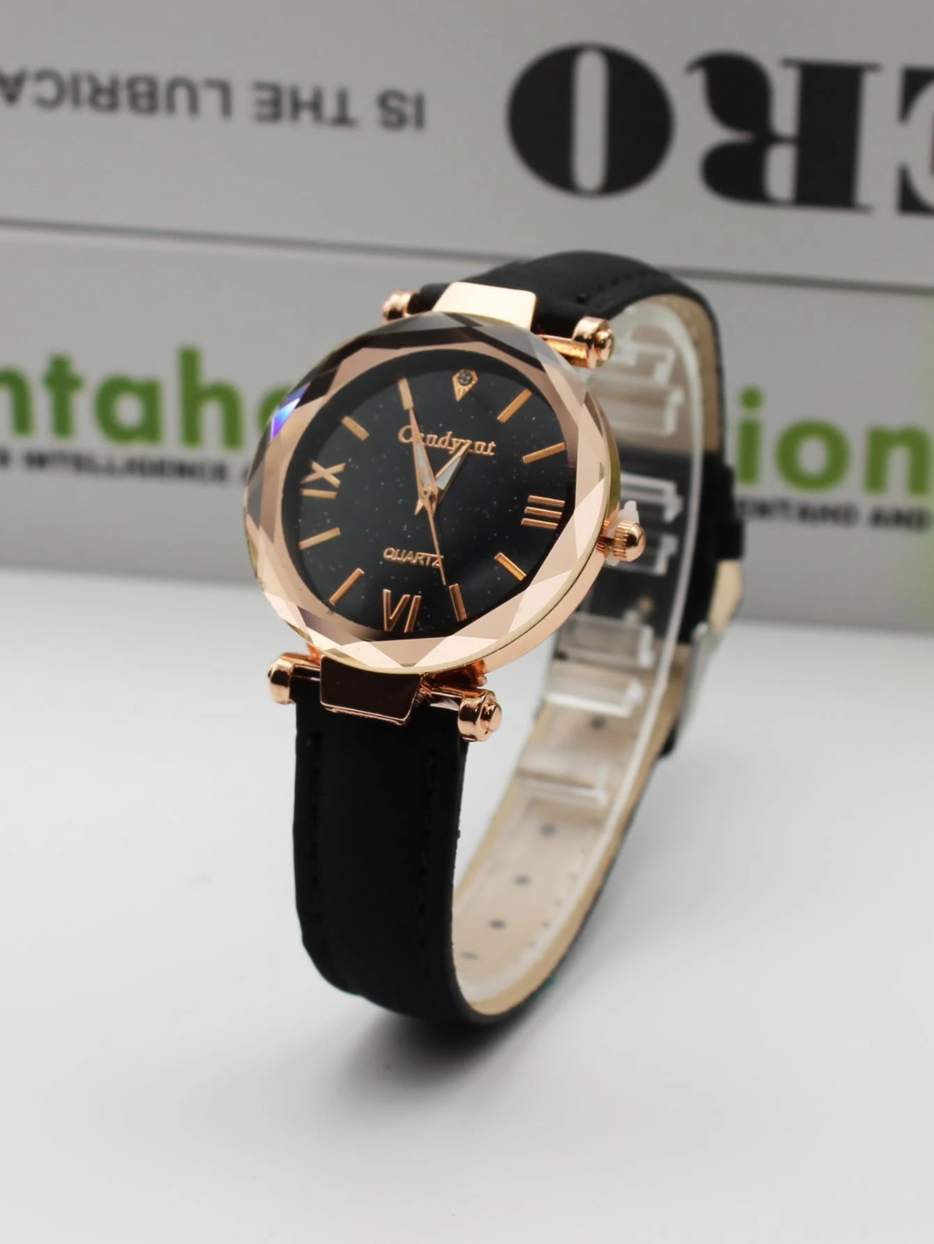 Đồng hồ thạch anh tay tròn - màu đen - Xem 1