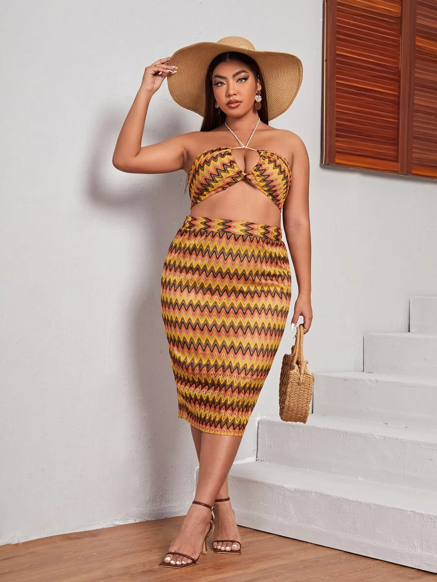 SHEIN VCAY 大碼鋸齒形印花流蘇後背繫帶繞頸短上衣和半身裙 - 彩色 - 查看 1