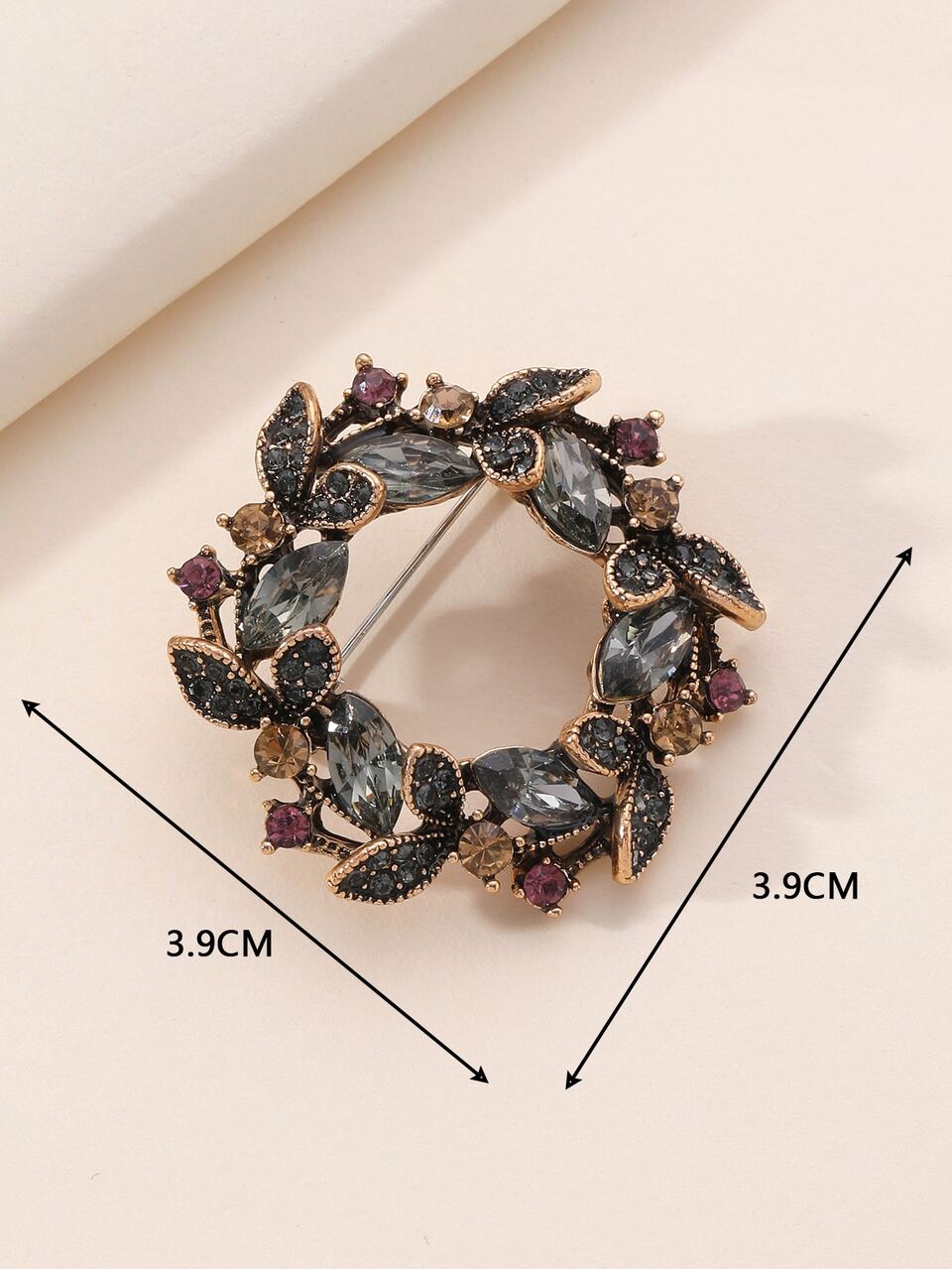Rhinestone Decor Brooch