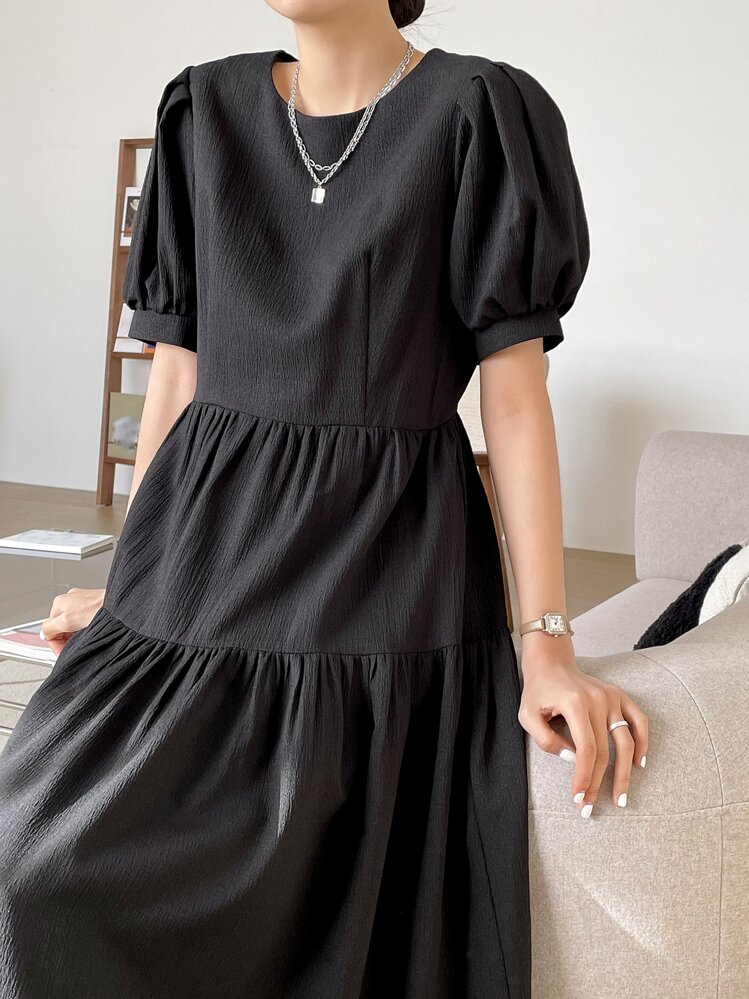 DAZY ジップバック パフスリーブ フリルヘム ワンピース サマードレス - ブラック - 見る 6