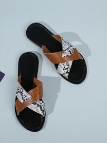 蛇皮紋交叉帶涼鞋 - 彩色 - 查看 2