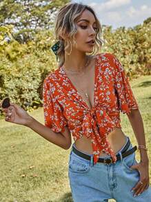SHEIN Frenchy Allover Floral Tie Front Crop Top - Red - View 6