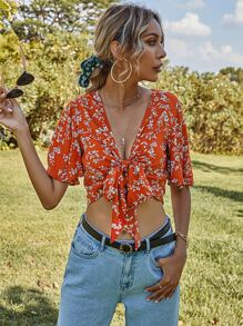 SHEIN Frenchy Allover Floral Tie Front Crop Top - Red - View 7