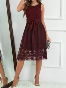 SHEIN Clasi Vestido largo con panel de malla y cinturón para mujeres - Granate - Ver 3