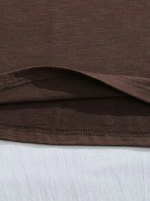 SHEIN LUNE Plus Solid V-neck Split Side Tee - Coffee Brown - View 6