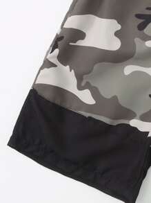 SHEIN Tween Boy Camo Pattern Swim Shorts - Grey - View 4