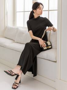 DAZY 高領開岔實色a字裙 - 黑色 - 查看 3