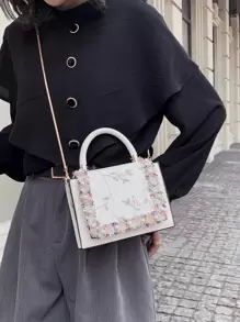 1pc White Lace Design Casual Cute Floral Mini Square Handbag, Chic Small Crossbody Shoulder Bag With Chain Strap, Suitable For Women Daily Use And Cell Phone - White - View 3