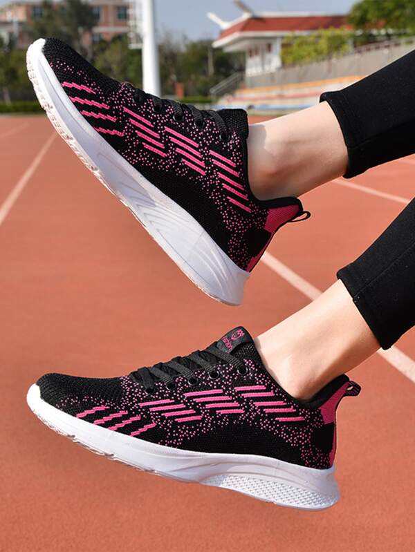Zapatos de atletismo con patrón de rayas con cordón delantero Zapatos de atletismo con patrón de rayas con cordón delantero