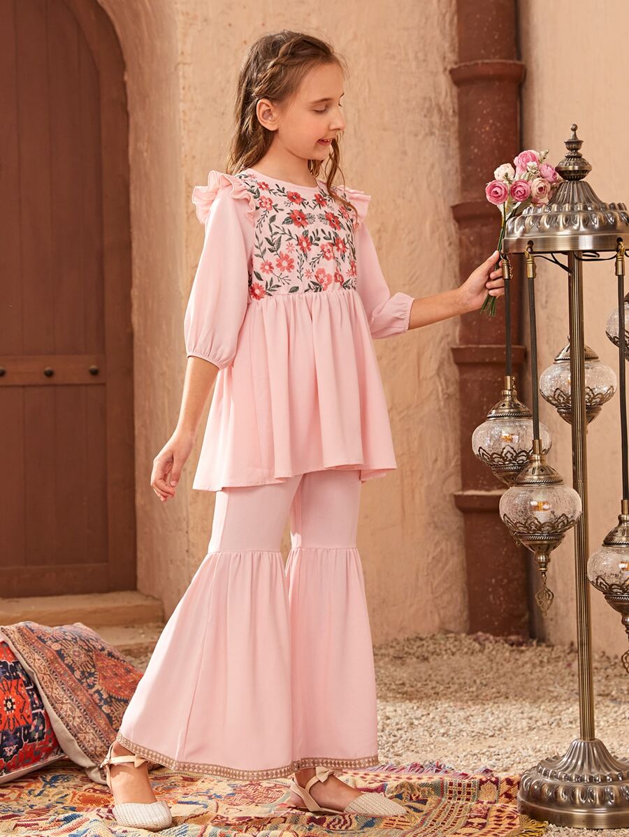 SHEIN 女孩花卉刺繡荷葉邊燈籠袖上衣和喇叭褲 - 淺粉色 - 查看 1