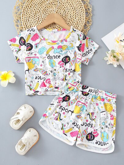 شورت مع تي شيرت بحافة معقود بجرافيك رسوم كارتون للبنات الصغار