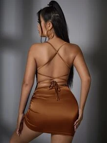 SHEIN SXY 垂墜側抽繩露背繫帶緞面緊身連衣裙 - 棕色 - 查看 2