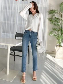 DAZY 鏤空蕾絲花邊前紐扣T恤 - 白色 - 查看 7