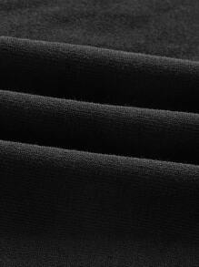 SHEIN ICON Camiseta 90s con diamante de imitación con patrón de letra ribete en forma de lechuga - Negro - Ver 4