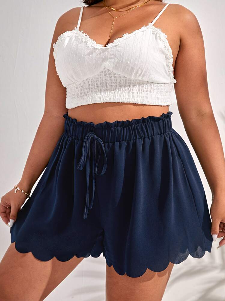 SHEIN Frenchy Quần Short kích thước lớn Sò điệp Thắt nơ trước Quần paper-bag màu trơn Giải trí - Màu xanh hải quân - Xem 1