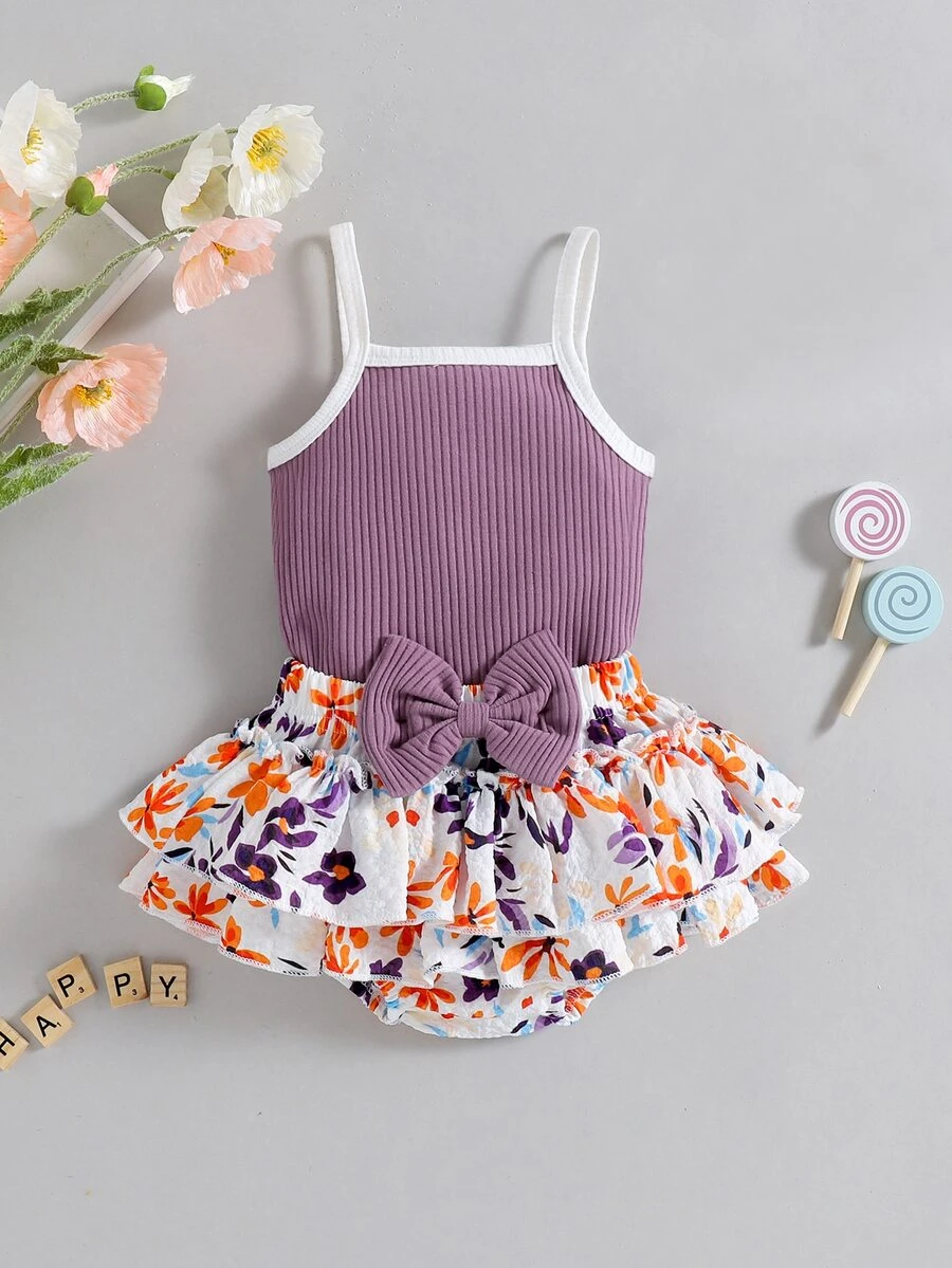 嬰兒撞色滾邊吊帶連體衣和花卉圖案蝴蝶結多層荷葉邊裙褲和髮箍 - 彩色 - 查看 1