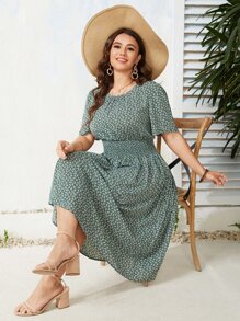 SHEIN VCAY 大碼碎花腰部打褶洋裝 - 彩色 - 查看 1