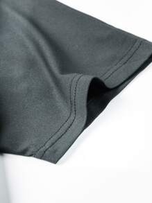 Manfinity Hypemode 男士抽繩連帽高低下擺T恤 - 深灰色 - 查看 3