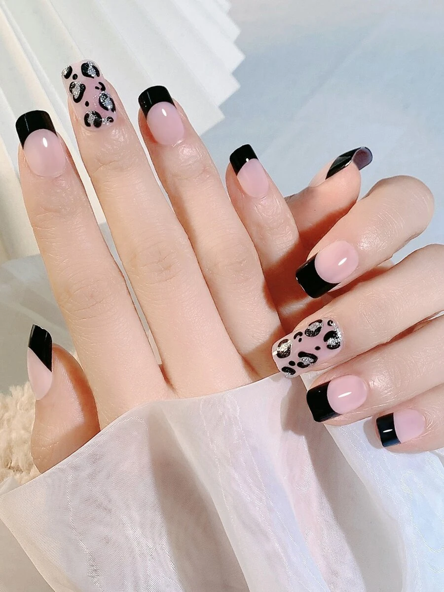 24入組短方形假指甲和1入組指甲銼和1片果凍膠 - 彩色 - 查看 1