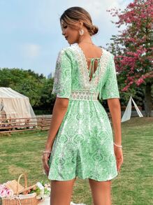 Vestido con estampado al azar con cordón trasero de cuello V - Verde - Ver 2