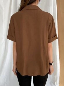 DAZY Blusa casual suelta de manga corta con bolsillo, unicolor, estilo negocios casuales de verano para mujer - Café integral - Ver 2