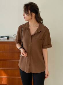 DAZY Blusa casual suelta de manga corta con bolsillo, unicolor, estilo negocios casuales de verano para mujer - Café integral - Ver 3