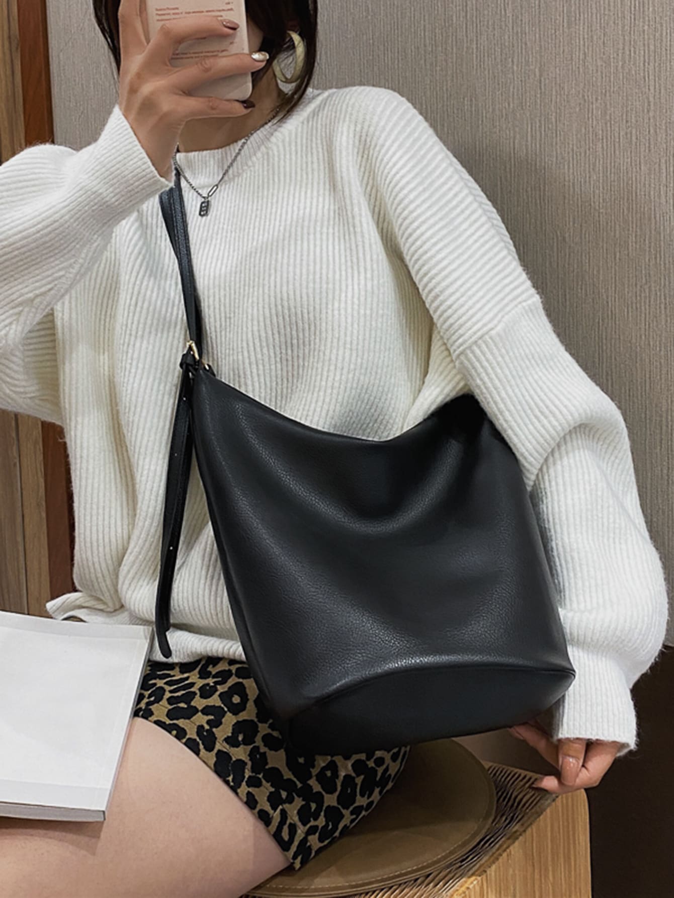 Minimalist Bucket Bag - Black - View 1